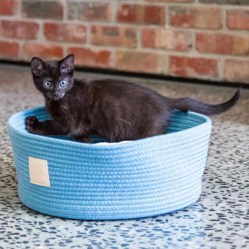 15% OFF: FuzzYard Life Rope Basket Pet Bed (Soft Blush)