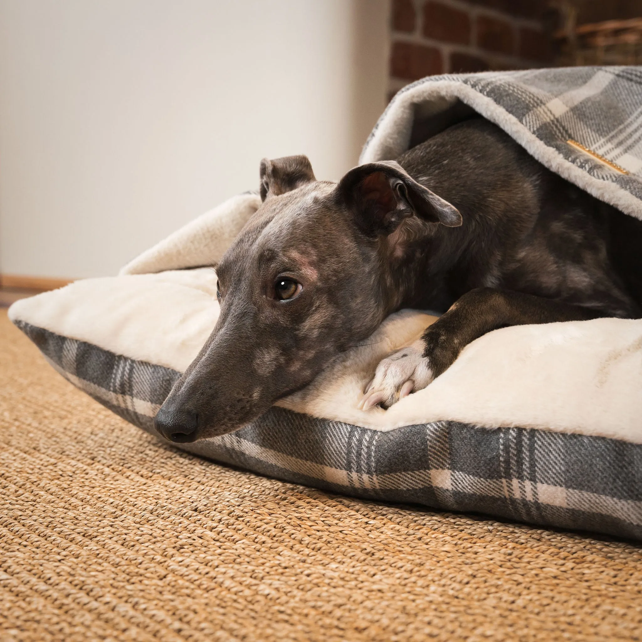 Sleepy Burrows Bed in Balmoral Dove Grey Tweed by Lords & Labradors