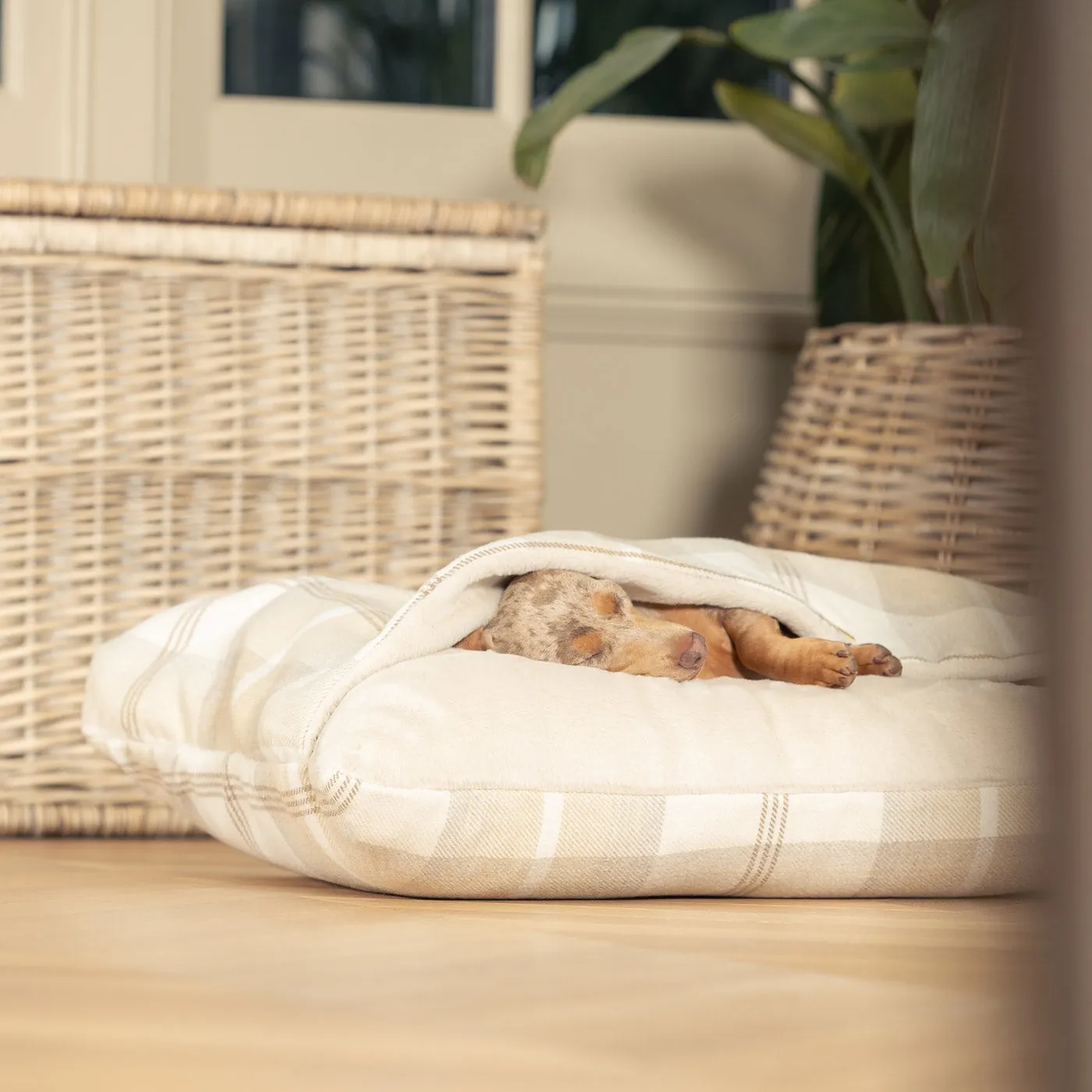 Sleepy Burrows Bed With Removable Cover in Balmoral Natural Tweed by Lords & Labradors